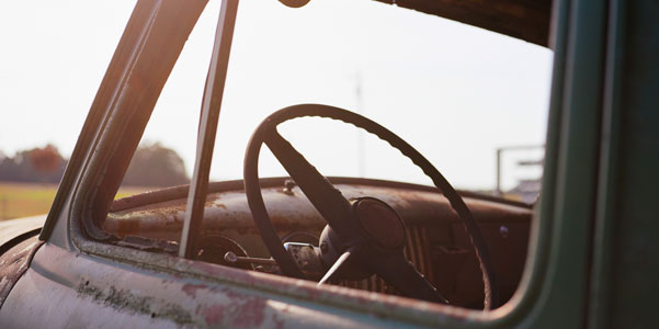 A salvage car auction sells damaged or rebuilt cars